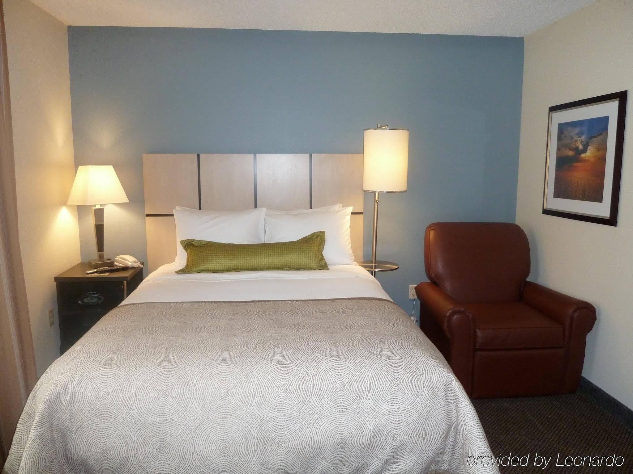 Sonesta Simply Suites Chicago Либертивилл Экстерьер фото