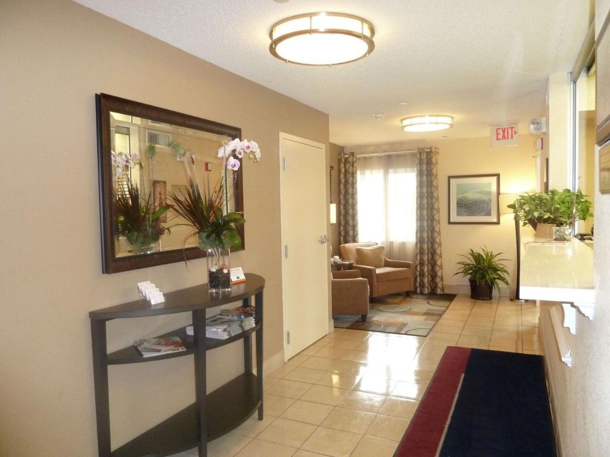 Sonesta Simply Suites Chicago Либертивилл Экстерьер фото
